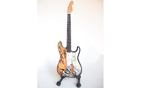 CHITARRA IN MINIATURA