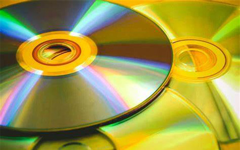 COMPACT DISC