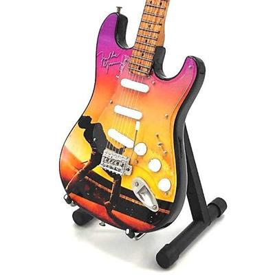 MINI CHITARRA IN LEGNO DA COLLEZIONE REPLICA I QUEEN